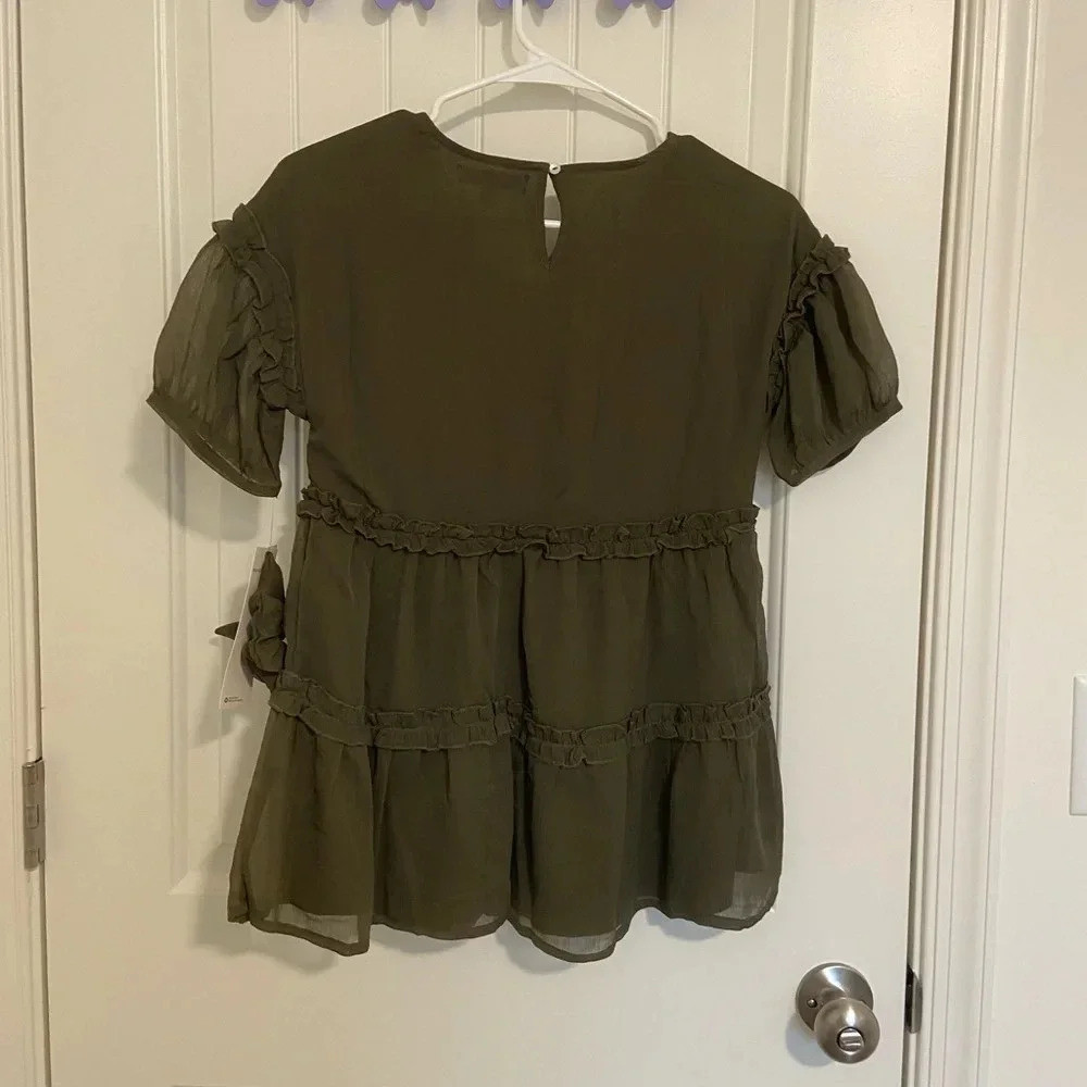 NWT | Madden Girl women’s sheer sleeve ruffle blouse scrunchie‎ set — medium